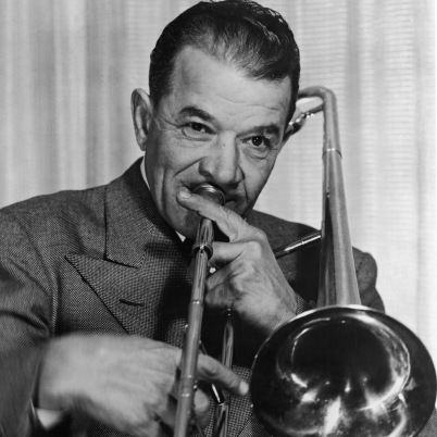 Los locos años 20 "Vanguardias Músicales Jazz y Charleston" :