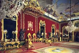 EL SIGLO XVIII EN ESPAÑA: LA MONARQUÍA BORBÓNICA