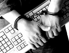 DELITOS INFORMATICOS CONTRA LOS DATOS PERSONALES