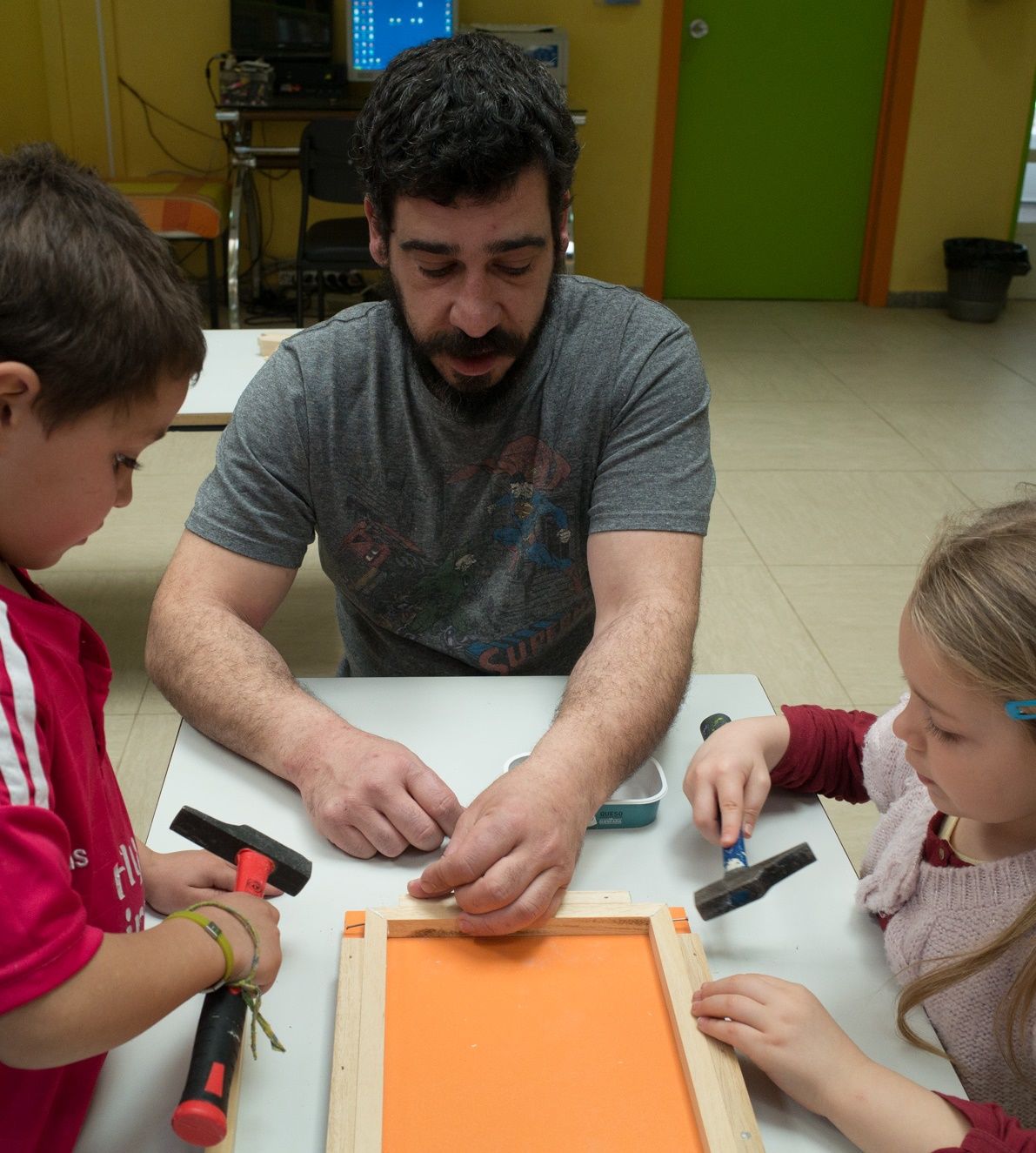 TALLERES/ACTIVIDADES PUNTUALES LLEVADAS A CABO POR Y/O CON LAS FAMILIAS DE LA E. I. ZALEO