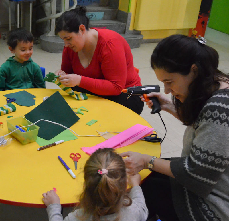 TALLERES/ACTIVIDADES PUNTUALES LLEVADAS A CABO POR Y/O CON LAS FAMILIAS DE LA E. I. ZALEO