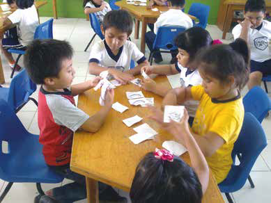 Materiales para Apoyar la Práctica Educativa Aprender a escuchar, aprender a hablar La lengua oral en los primeros años de escolaridad.