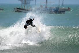 10 Mejores Playas en Perú para Surfear