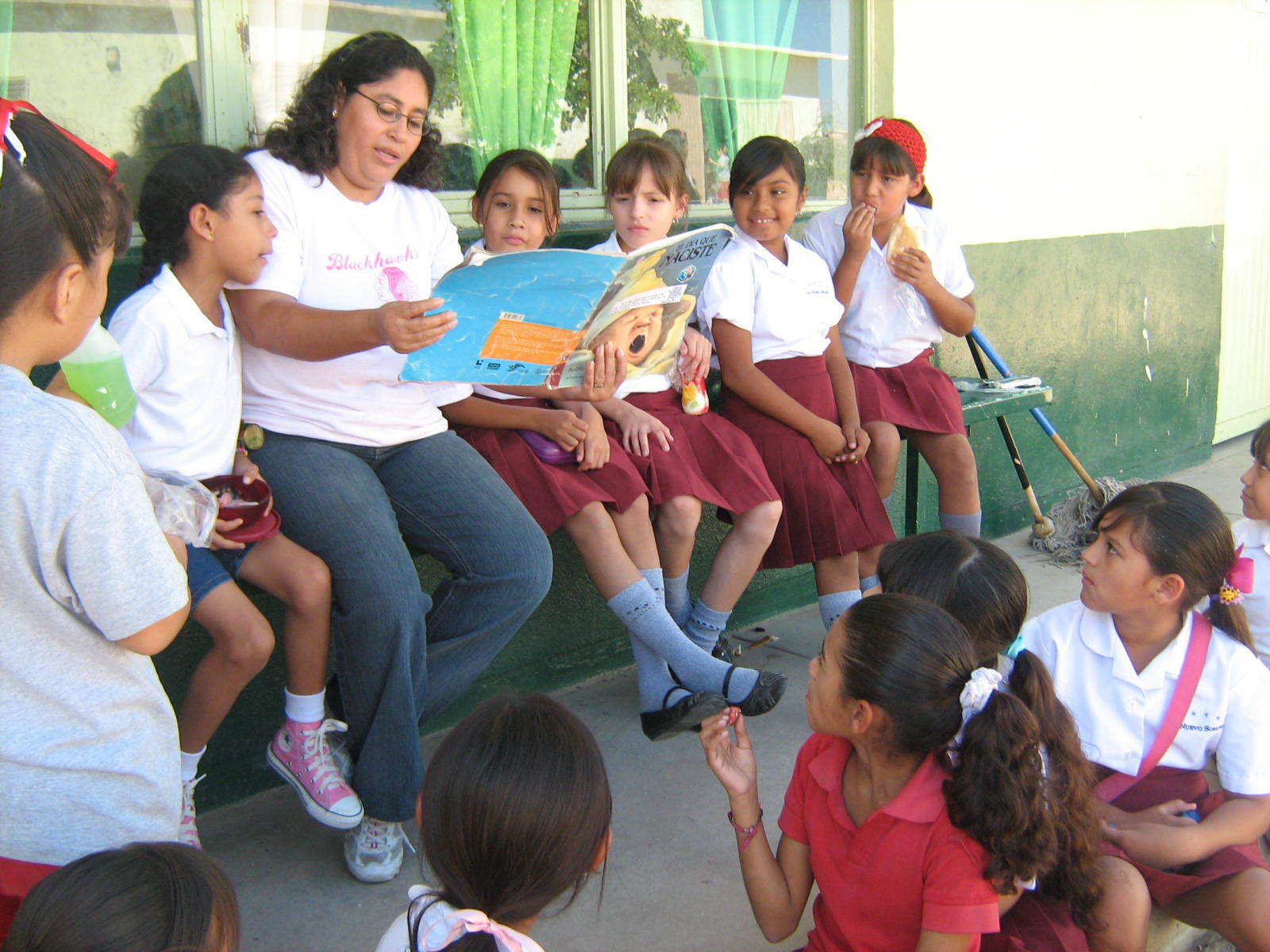 EL BUEN LECTOR NO NACE, SE HACE