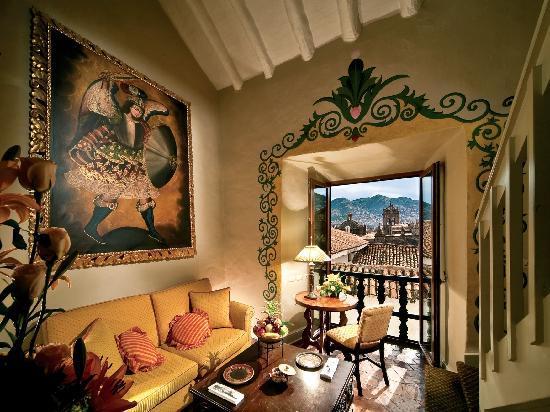 RELACIÓN DE LA CALIDAD CON LA HISTORIA DEL HOTEL MONASTERIO