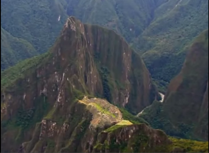 MACHU PICCHU "MONTAÑA VIEJA"