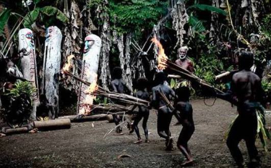 Sistemas Indigenas de Conocimiento "Navegantes de Micronesia"
