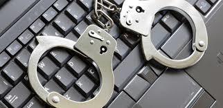 Tipos de licencias de uso de software y problemas juridicos con su uso inadecudo