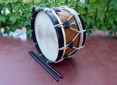 EUSKAL HERRIKO MUSIKA TRESNAK-Lur