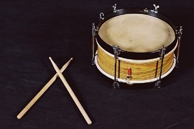 ALAITZ.2.A- EUSKAL HERRIKO MUSIKA TRESNAK