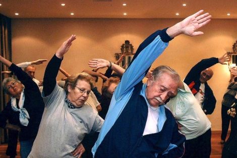 LA TERCERA EDAD Y FAMILIA