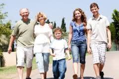 LA TERCERA EDAD Y FAMILIA