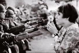 PAZ Y SEGURIDAD
