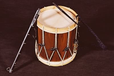 EUSKAL HERRIKO MUSIKA TRESNAK