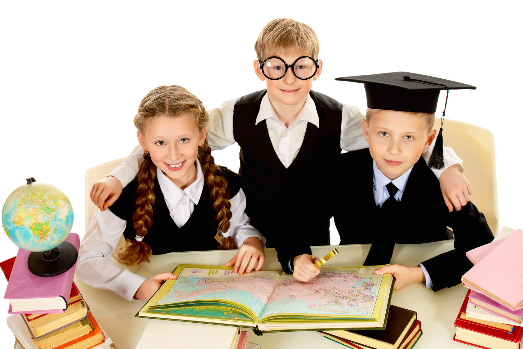 Sociedad de la Información e intervención Psicopedagogica y el Enfoque Intercultural en la Orientaci