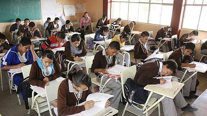 Sociedad de la Información e intervención Psicopedagogica y el Enfoque Intercultural en la Orientaci