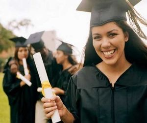 Sociedad de la Información e intervención Psicopedagogica y el Enfoque Intercultural en la Orientaci