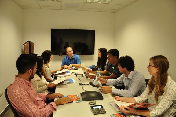 caracteristicas de la ciudadania democratica para un futuro colectivo