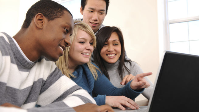 ROL DEL TUTOR Y ROL DEL ESTUDIANTE EN LA FORMACION DE AMBIENTES VIRTUALES DE APRENDIZAJE