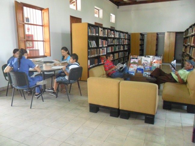 BIBLIOTECA JULIO PÉREZ