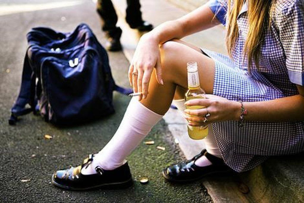 FOCOS AMARILLOS EN LA ALIMENTACIÓN DEL ADOLESCENTE