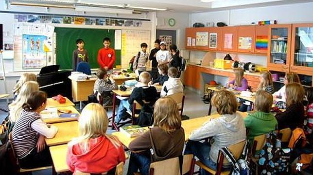 ESTRATEGIA 1 ATRAER A LOS MEJORES DOCENTES