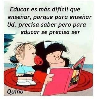 Una maestra apasionada con la tarea, una profesora inquieta