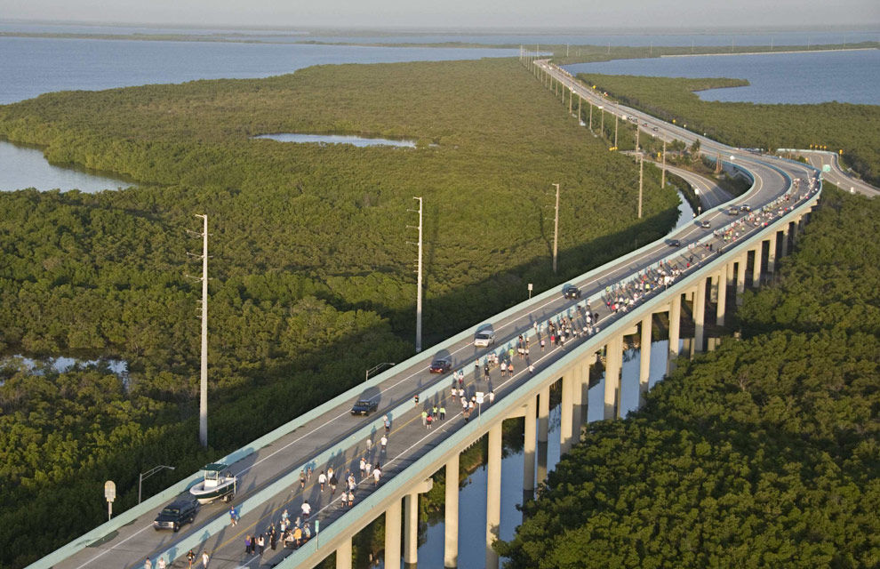 "REFLEXIONES SOBRE EL PAPEL DE LA INGENIERÍA CIVIL EN LA EVOLUCIÓN DEL MEDIO AMBIENTE EN COLOMBIA"