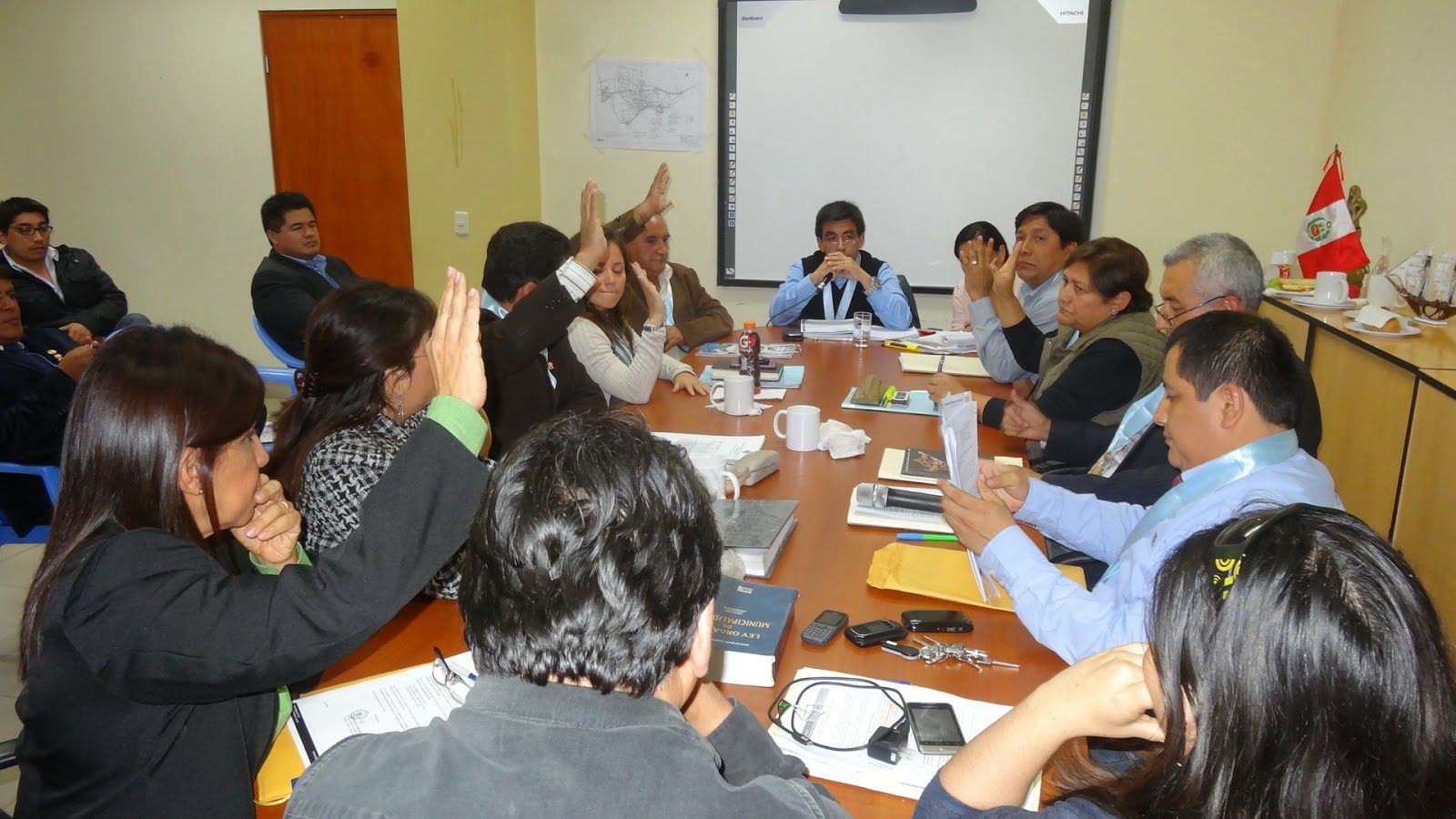ROLES, LIDERAZGO Y DINAMICA DE GRUPO. CONCEPTOS Y TECNICAS DE TRABAJO