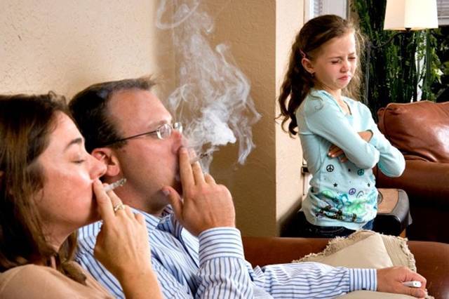 ¿Por qué las personas comienzan a fumar?