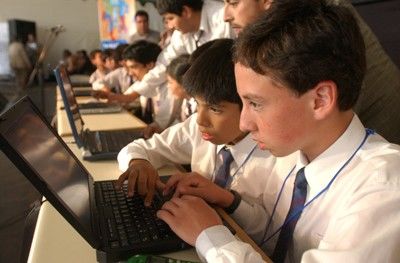 Importancia de la tecnologia en la sociedad y nustro contexto educativo