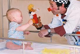Cuidados de enfermería ante las reacciones del niño a la hospitalización