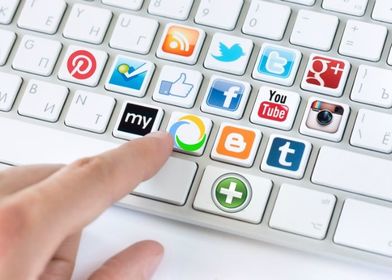 REDES SOCIALES