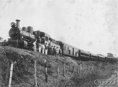AS FONTES DA HISTÓRIA VESTÍGIOS
